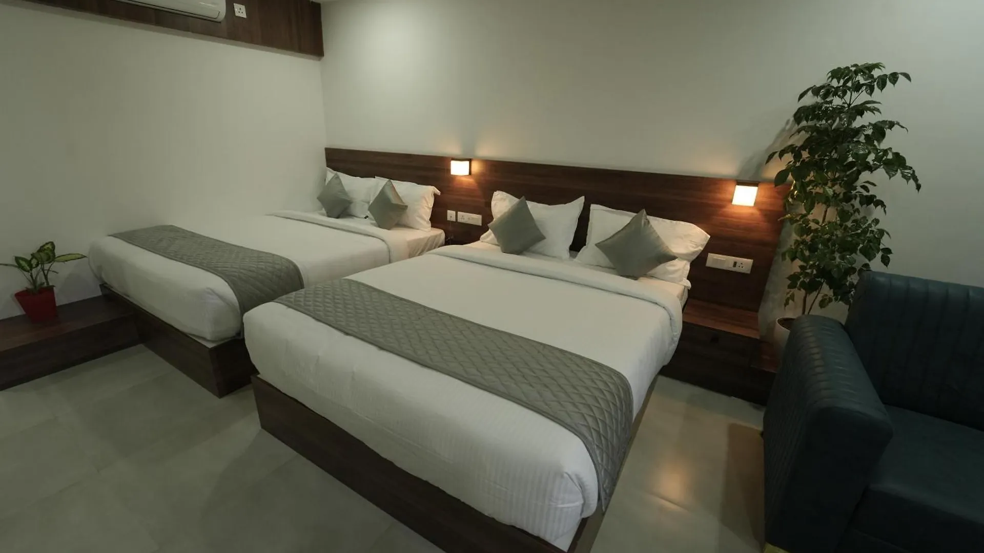 Georjoys Hotels & Resorts Kalpetta 0*,